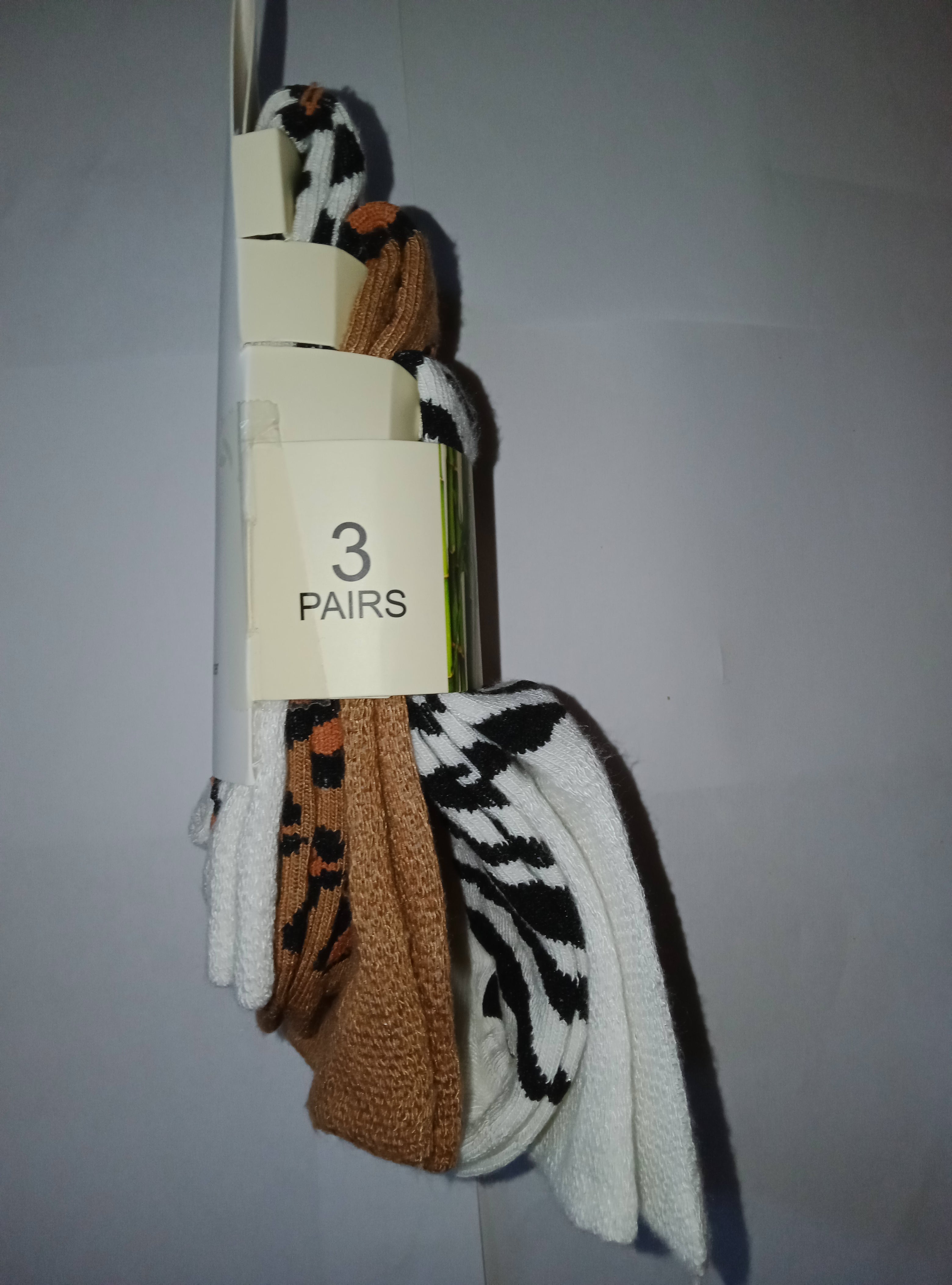 Leopard pattern bamboo non binding socks